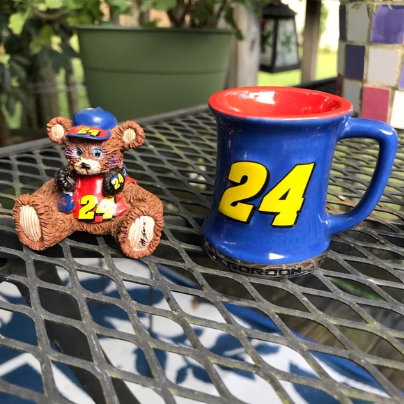 NASCAR #24 Jeff Gordon Resin Bear Figure And Tiny Cup Mug Each Approx 2โ High - Picture 1 of 5